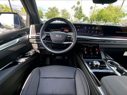 New 2026 Cadillac Escalade Luxury w/ LPO, Floor Liner Package AWD/4WD image 21