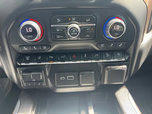 Used 2021 Chevrolet Silverado 2500 High Country w/ Z71 Off-Road Package AWD/4WD image 9