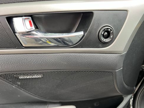 Used 2016 Hyundai Veloster w/ Option Group 02 image 27