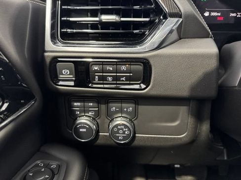 Used 2025 GMC Yukon Elevation w/ LPO, Floor Liner Package AWD/4WD image 19