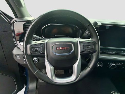 Used 2024 GMC Sierra 1500 SLT image 38