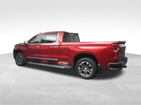 Used 2024 Chevrolet Silverado 1500 High Country w/ Z71 Off-Road Package AWD/4WD image 3
