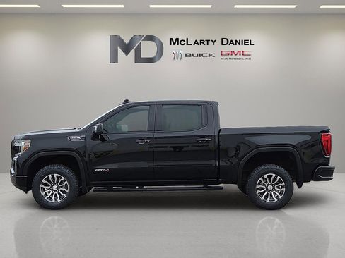 Used 2019 GMC Sierra 1500 AT4 w/ AT4 Premium Package image 3