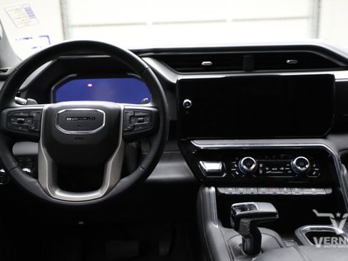 Used 2023 GMC Sierra 1500 Denali w/ Denali Reserve Package AWD/4WD image 8