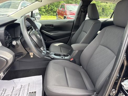Used 2024 Toyota Corolla LE FWD image 12
