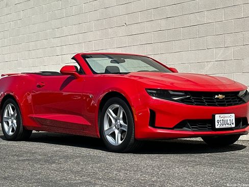 Used 2023 Chevrolet Camaro LT RWD image 1