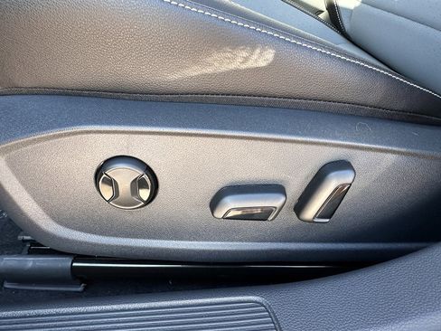 New 2026 Volkswagen Jetta SE FWD image 16