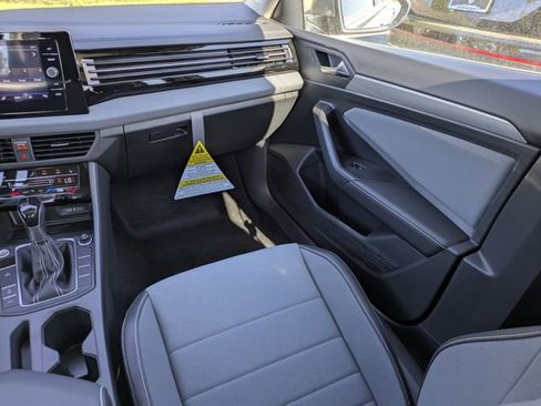 New 2026 Volkswagen Jetta SE FWD image 16
