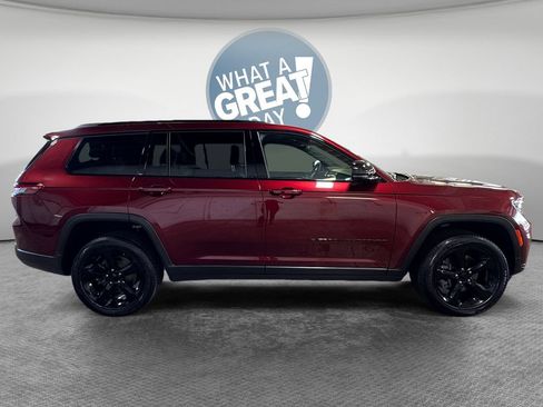Used 2025 Jeep Grand Cherokee L Altitude AWD/4WD image 2