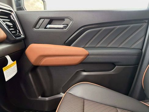 New 2026 GMC Canyon AT4 w/ Technology Plus Package AWD/4WD image 22