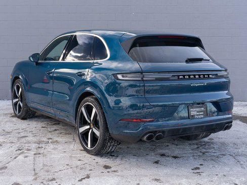 Certified 2025 Porsche Cayenne S AWD/4WD image 3