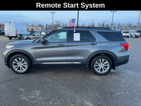 Used 2023 Ford Explorer XLT w/ Equipment Group 202A image 2