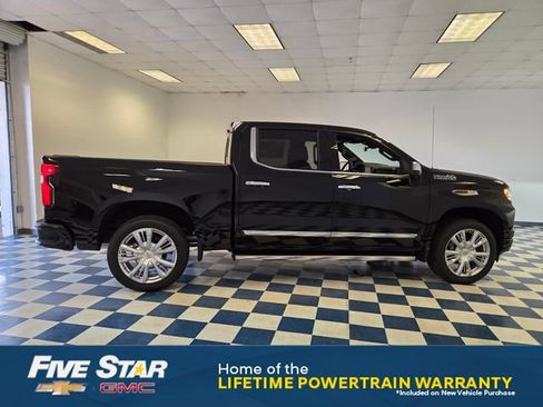 New 2026 Chevrolet Silverado 1500 High Country w/ High Country Premium Package AWD/4WD image 8