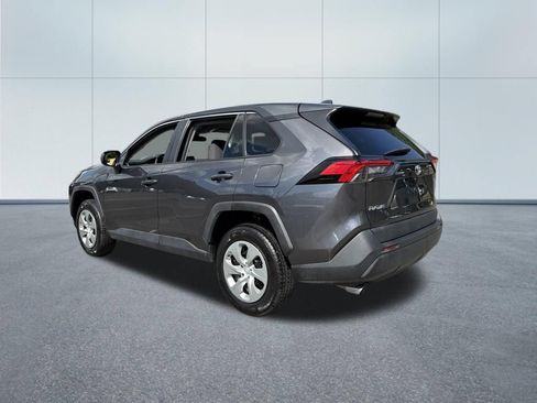Used 2022 Toyota RAV4 LE FWD image 7