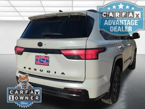 Used 2024 Toyota Sequoia Platinum image 31