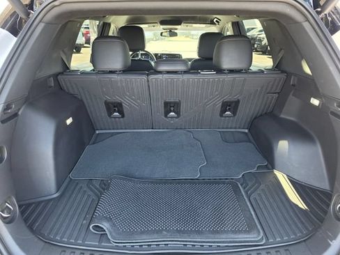 Used 2025 Chevrolet Equinox LT w/ Convenience Package II AWD/4WD image 16