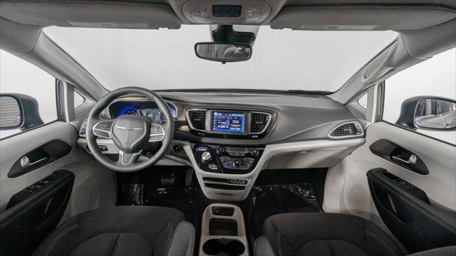 Used 2023 Chrysler Voyager LX FWD image 26