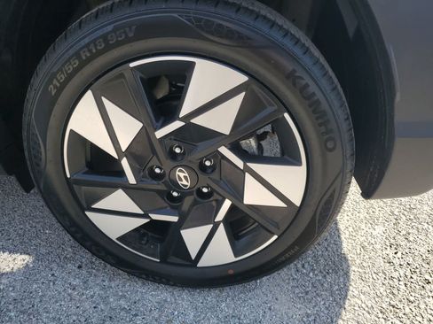 Used 2025 Hyundai Kona SEL FWD image 12