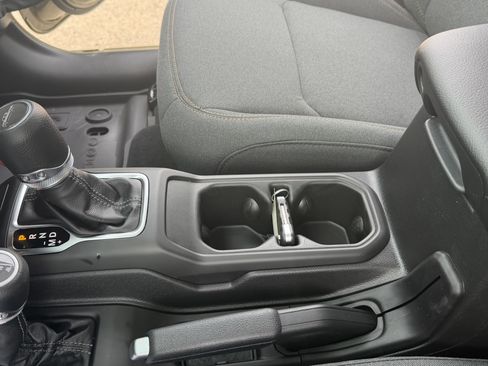 New 2026 Jeep Gladiator Sport AWD/4WD image 26