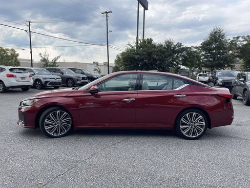 Used 2024 Nissan Altima 2.5 SL FWD image 6