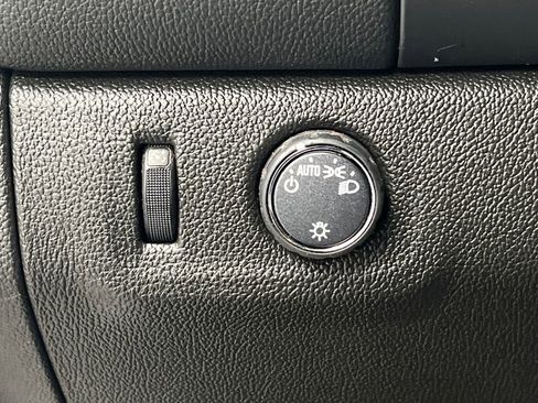 Used 2022 Chevrolet Colorado LT w/ Fleet Safety Package image 29