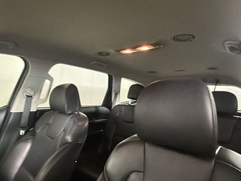 Used 2024 Kia Telluride S FWD image 13