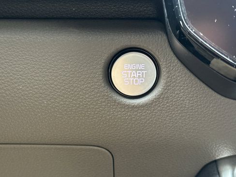 Used 2025 Kia Carnival SX image 21