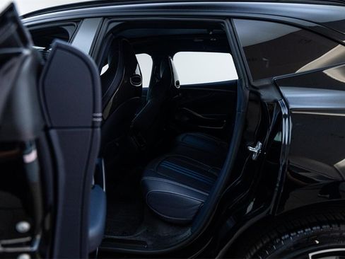 Used 2025 Aston Martin DBX 707 image 27