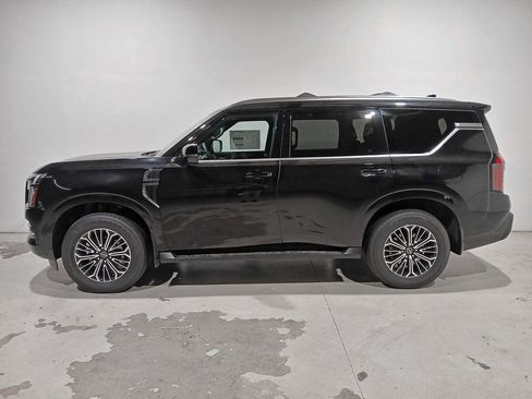 New 2025 Nissan Armada SL w/ Captain's Chari Seat Package image 4
