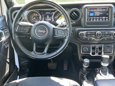Used 2021 Jeep Wrangler Unlimited Sport AWD/4WD image 21
