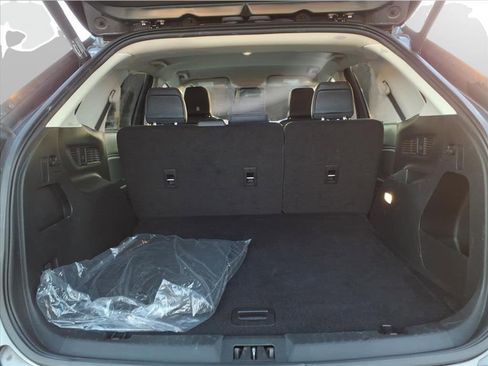 Used 2022 Ford Edge SEL w/ Sport Appearance Package image 12