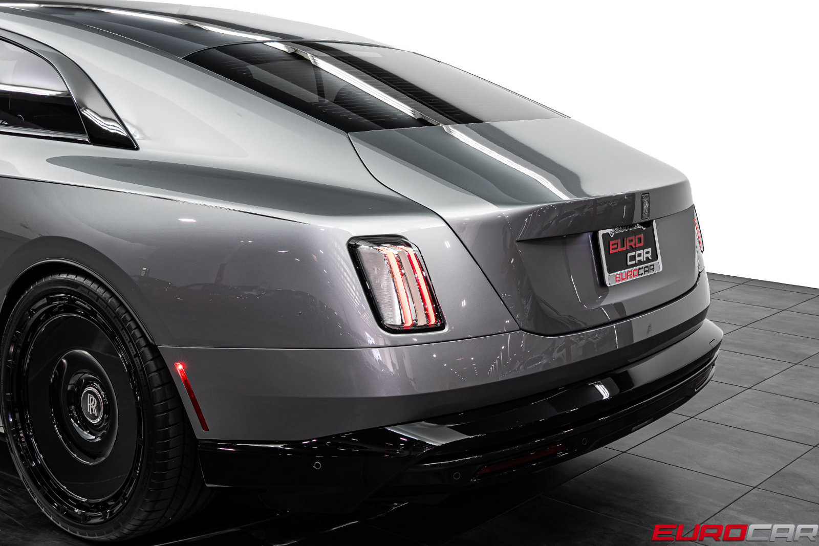 Used 2026 Rolls-Royce Spectre Black Badge w/ Spectre Enhancement Package AWD/4WD image 17