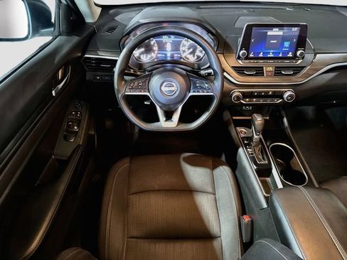 Used 2024 Nissan Altima 2.5 SV FWD image 20