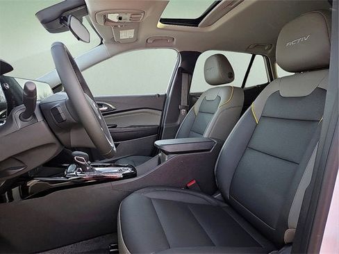 New 2026 Chevrolet Trax ACTIV w/ Sunroof Package image 16