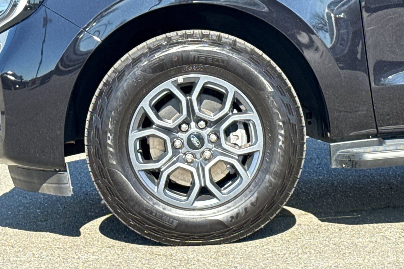 Used 2025 Ford Expedition Active AWD/4WD image 36