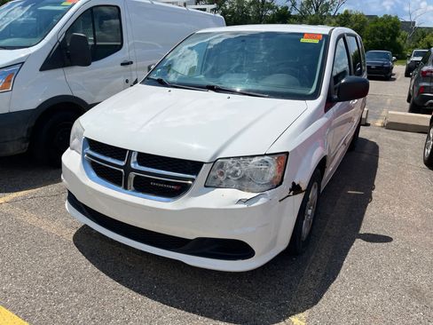 Used 2013 Dodge Grand Caravan SE FWD image 4