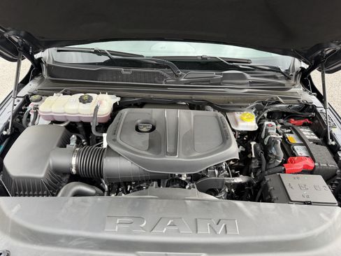 Used 2025 RAM 1500 Laramie w/ Night Edition AWD/4WD image 33