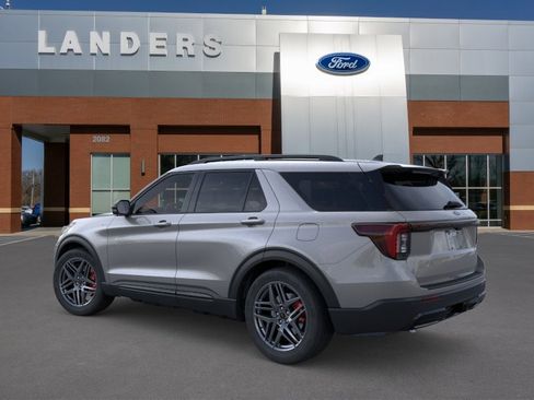 New 2026 Ford Explorer ST-Line w/ ST-Line Street Pack RWD image 4