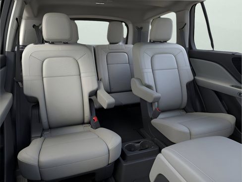 New 2025 Lincoln Aviator Reserve w/ Luxury Package image 11