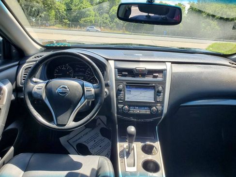 Used 2014 Nissan Altima 2.5 SL w/ Technology Package FWD image 13