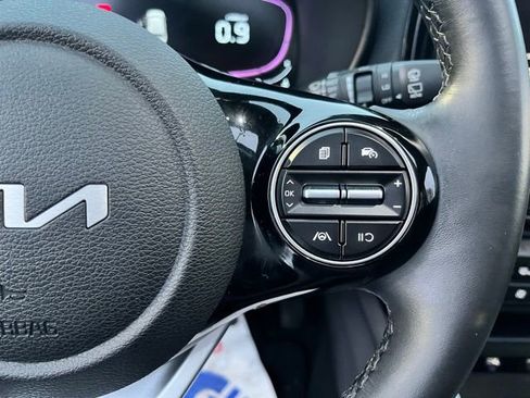 Used 2023 Kia Soul EX image 26