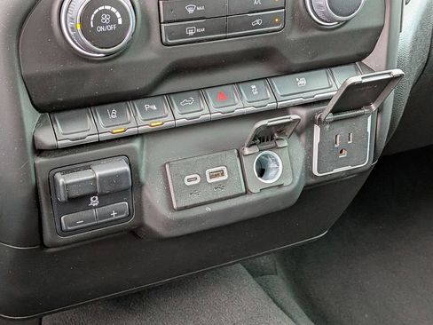 Used 2024 Chevrolet Silverado 2500 Custom w/ Custom Value Package image 25