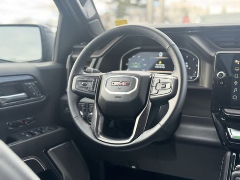 Used 2024 GMC Sierra 1500 AT4X image 12