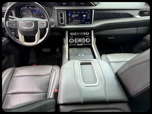 Used 2021 GMC Yukon Denali w/ LPO, Illumination Package AWD/4WD image 27