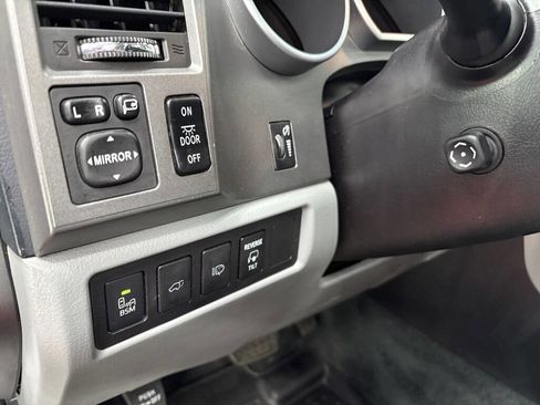 Used 2017 Toyota Sequoia Limited image 18