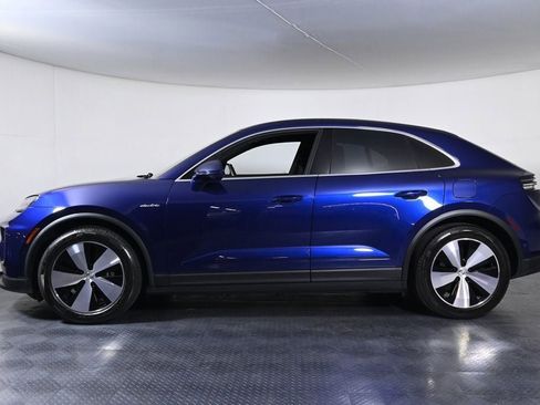 Certified 2024 Porsche Macan 4 Electric AWD/4WD image 2