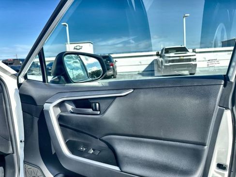 Used 2025 Toyota RAV4 LE image 30