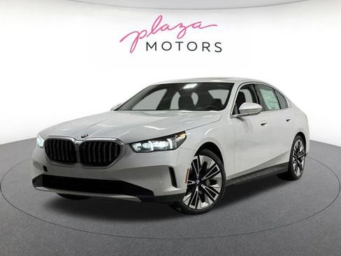 Used 2026 BMW 530i xDrive w/ Premium Package AWD/4WD image 2