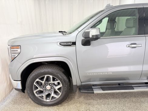 Used 2026 GMC Sierra 1500 SLT w/ SLT Premium Plus Package AWD/4WD image 4