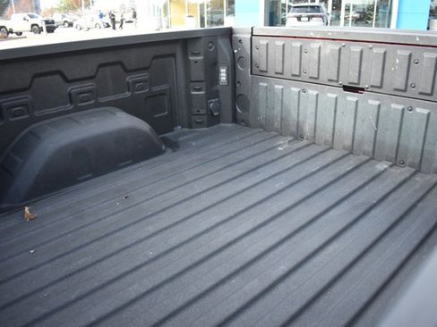 Used 2024 Chevrolet Silverado 1500 High Country w/ Technology Package image 12